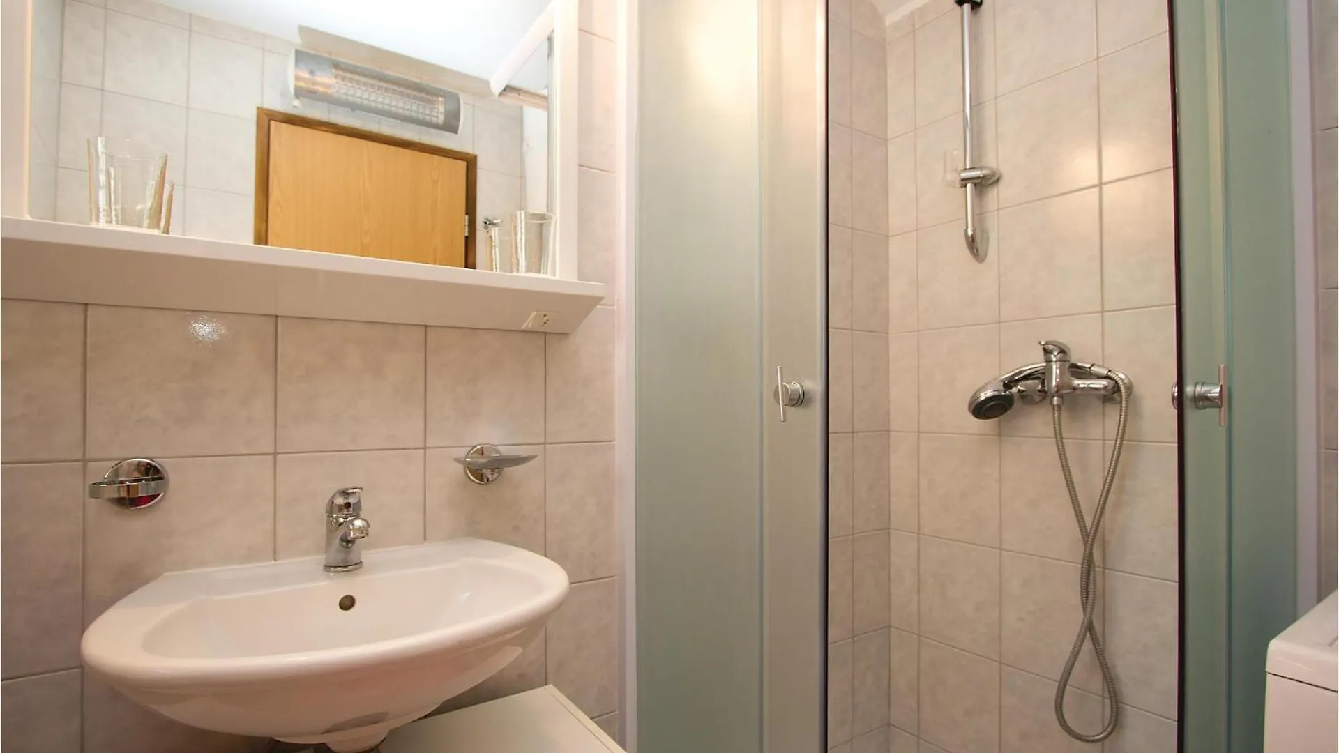 Gorgeous Home In Belavici With Kitchen Hreljici Croatia