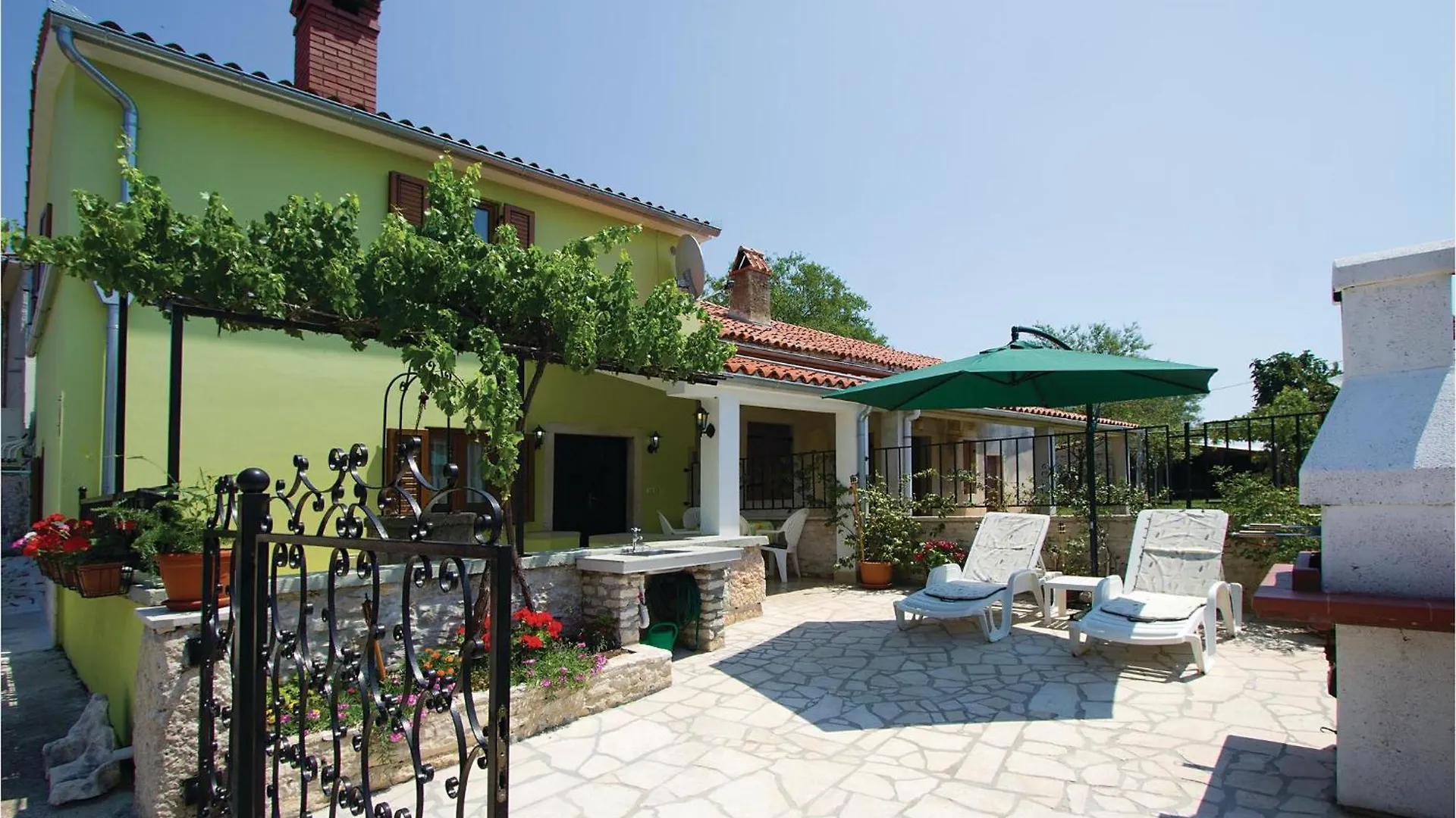 Gorgeous Home In Belavici With Kitchen Hreljici
